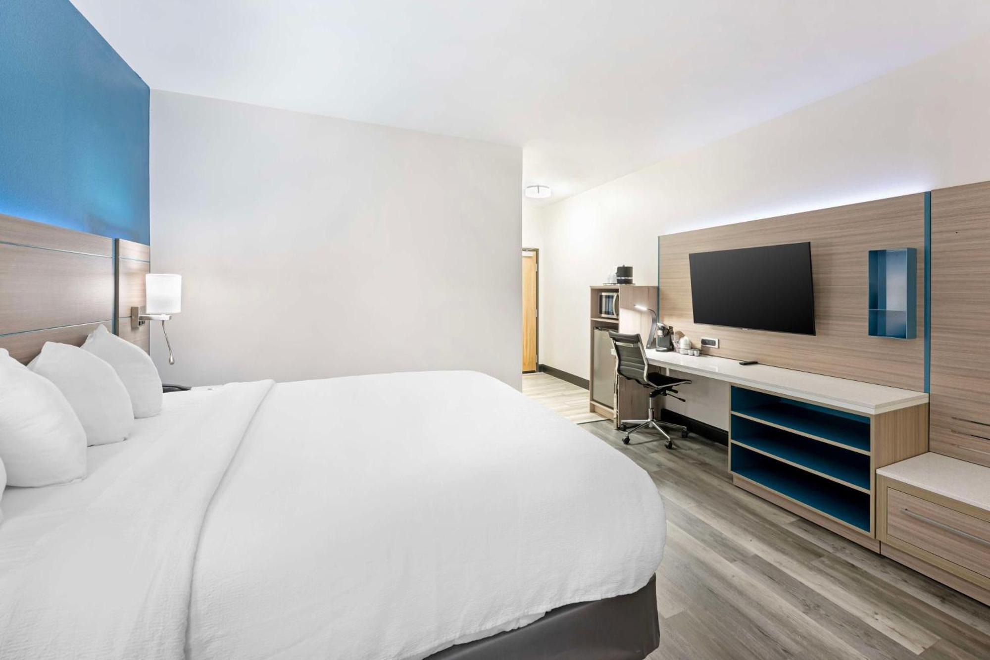 Best Western Plus Executive Residency Carlsbad Hotel Екстериор снимка