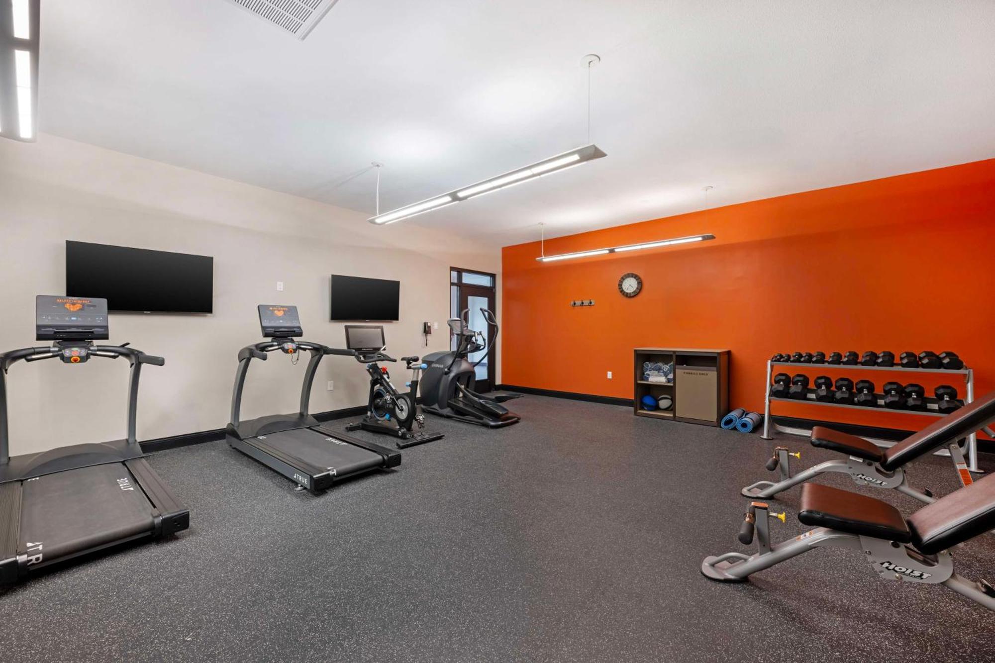 Best Western Plus Executive Residency Carlsbad Hotel Екстериор снимка