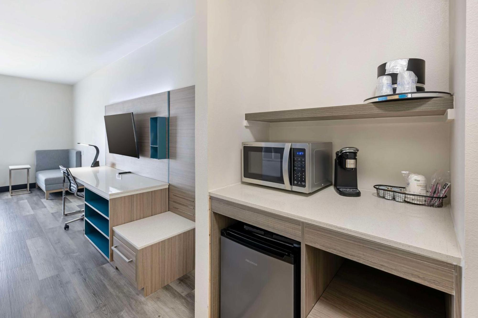 Best Western Plus Executive Residency Carlsbad Hotel Екстериор снимка