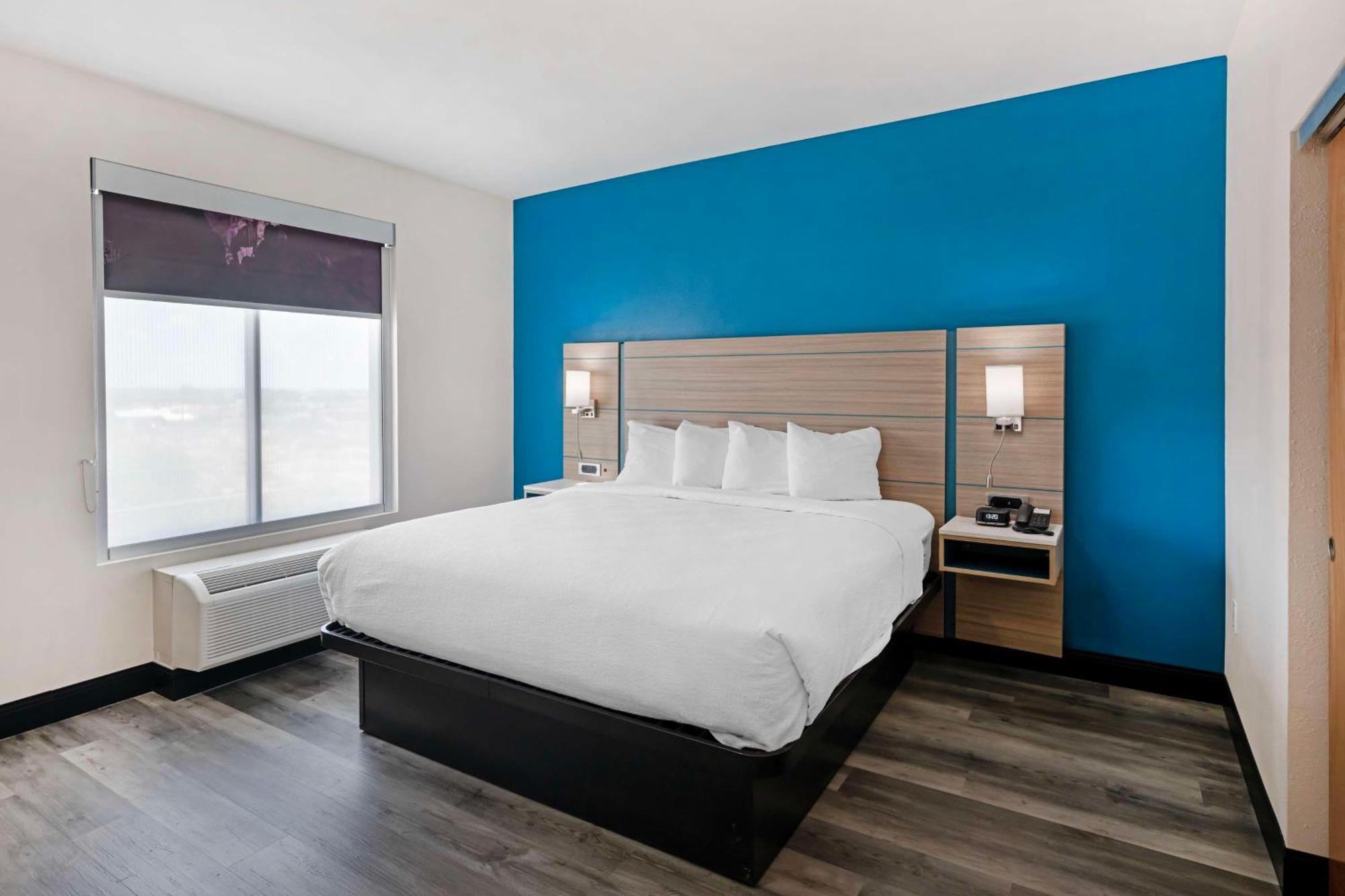 Best Western Plus Executive Residency Carlsbad Hotel Екстериор снимка