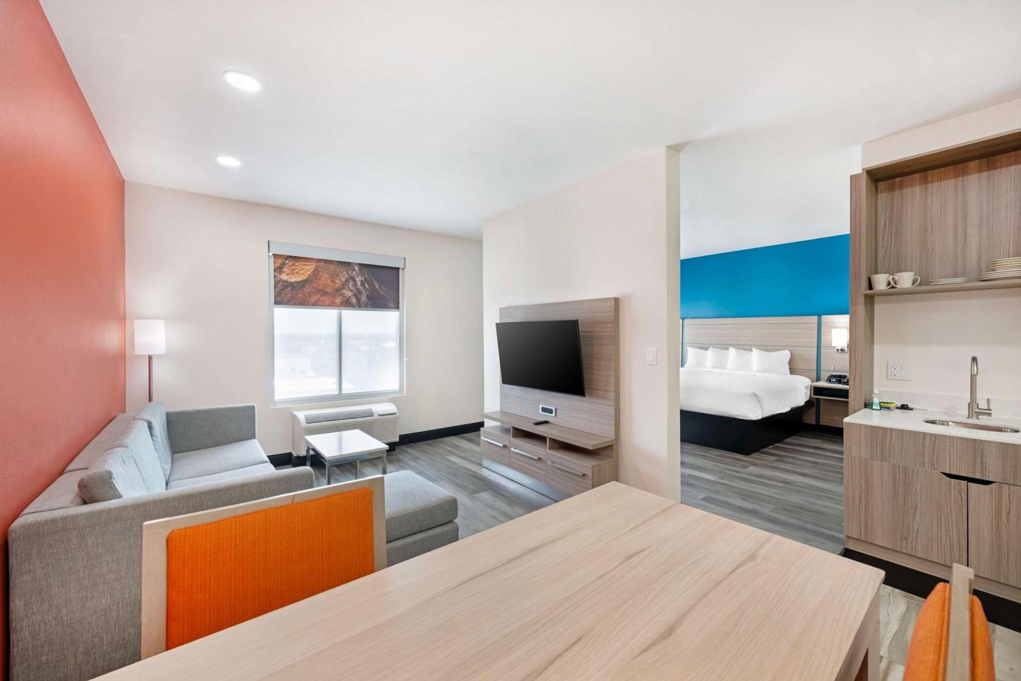 Best Western Plus Executive Residency Carlsbad Hotel Екстериор снимка